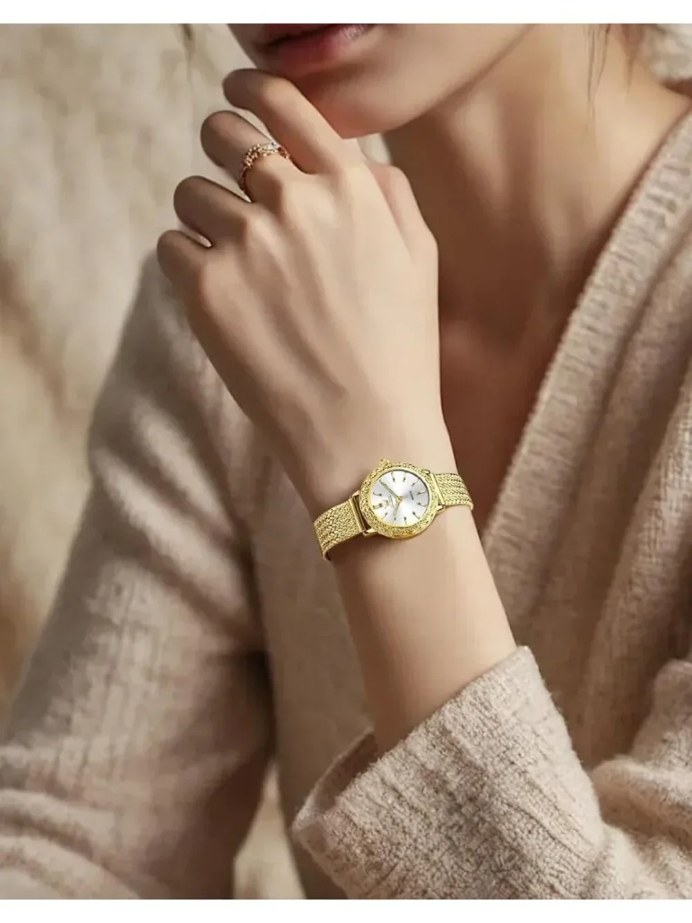 Women's Gold band / White dial  Diamond Fashion Elegant Chronograph Wrist Watch